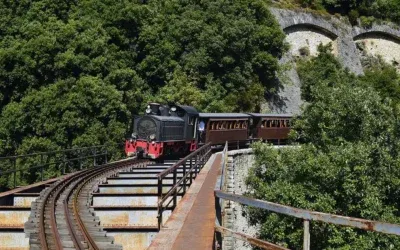 Μουτζούρης. Το Τραίνο του Πηλίου